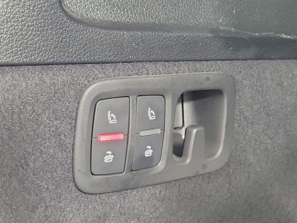 used 2021 Audi Q7 car, priced at $28,344