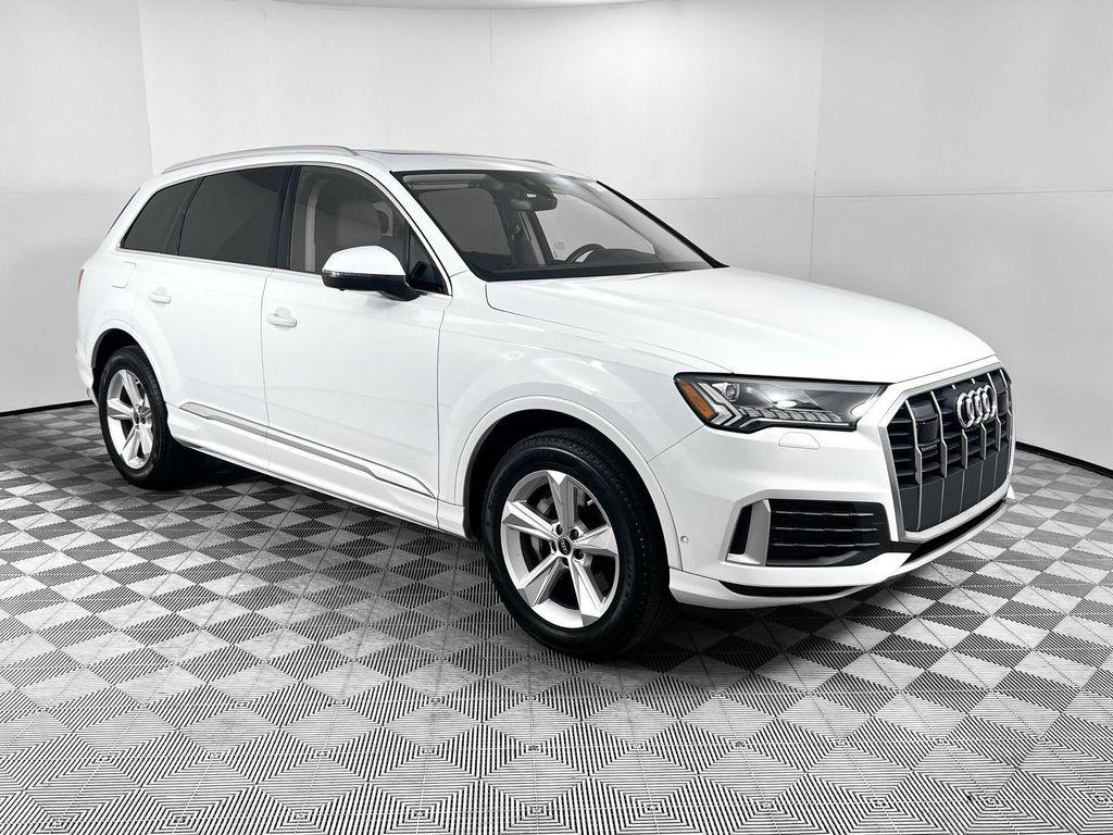 used 2024 Audi Q7 car, priced at $38,500