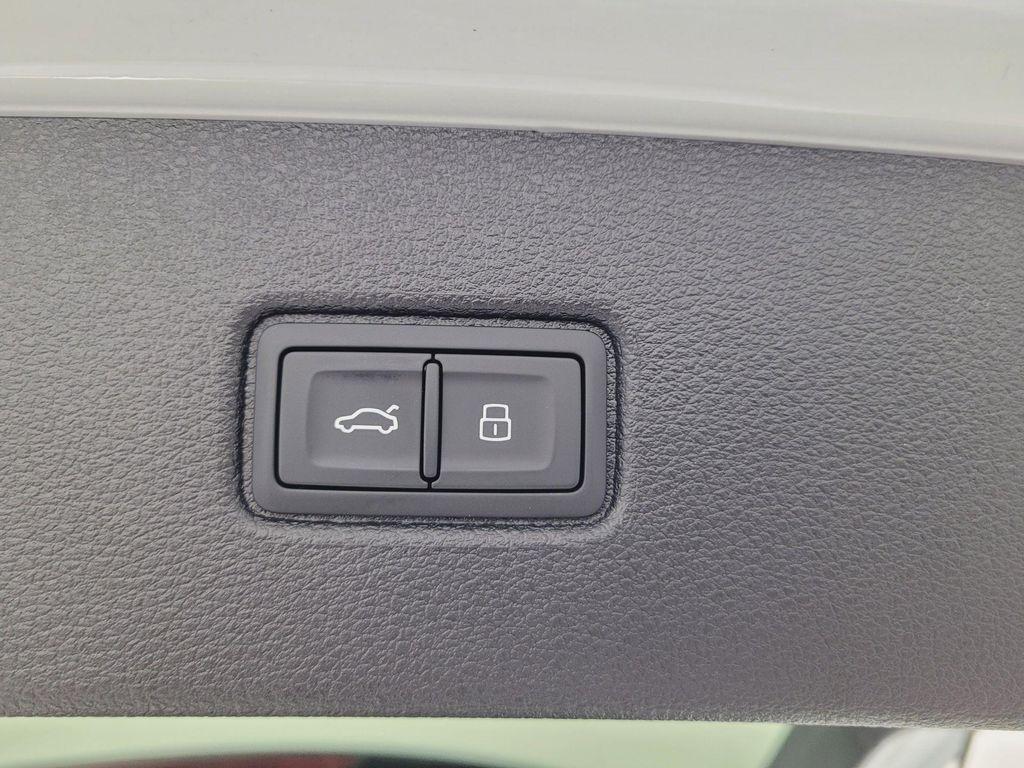 new 2026 Audi Q7 car, priced at $68,140