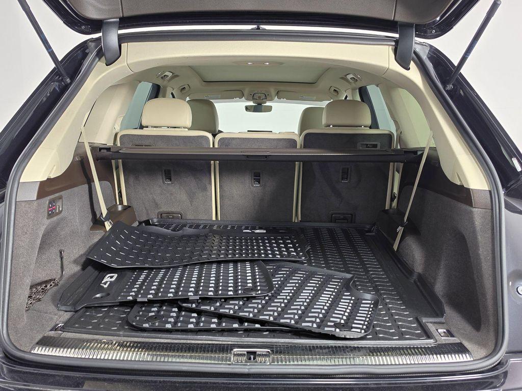 used 2019 Audi Q7 car, priced at $28,000