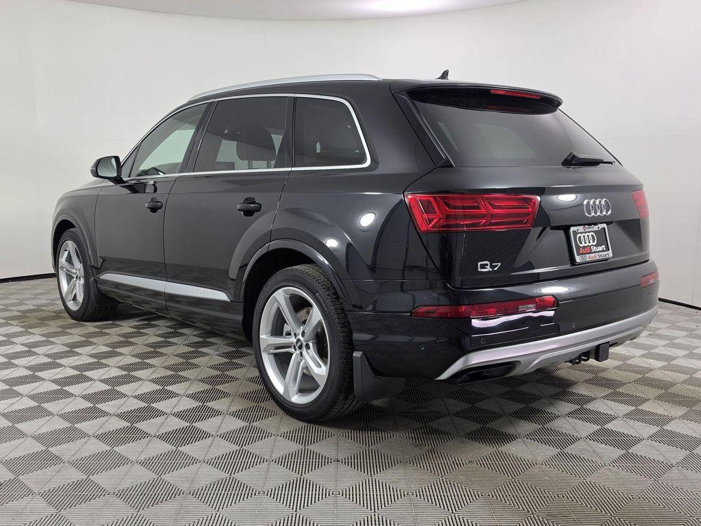 used 2019 Audi Q7 car, priced at $28,000
