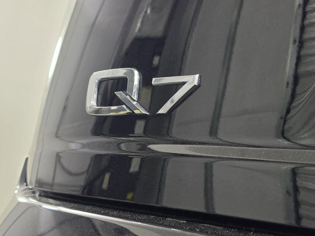 used 2019 Audi Q7 car, priced at $28,000