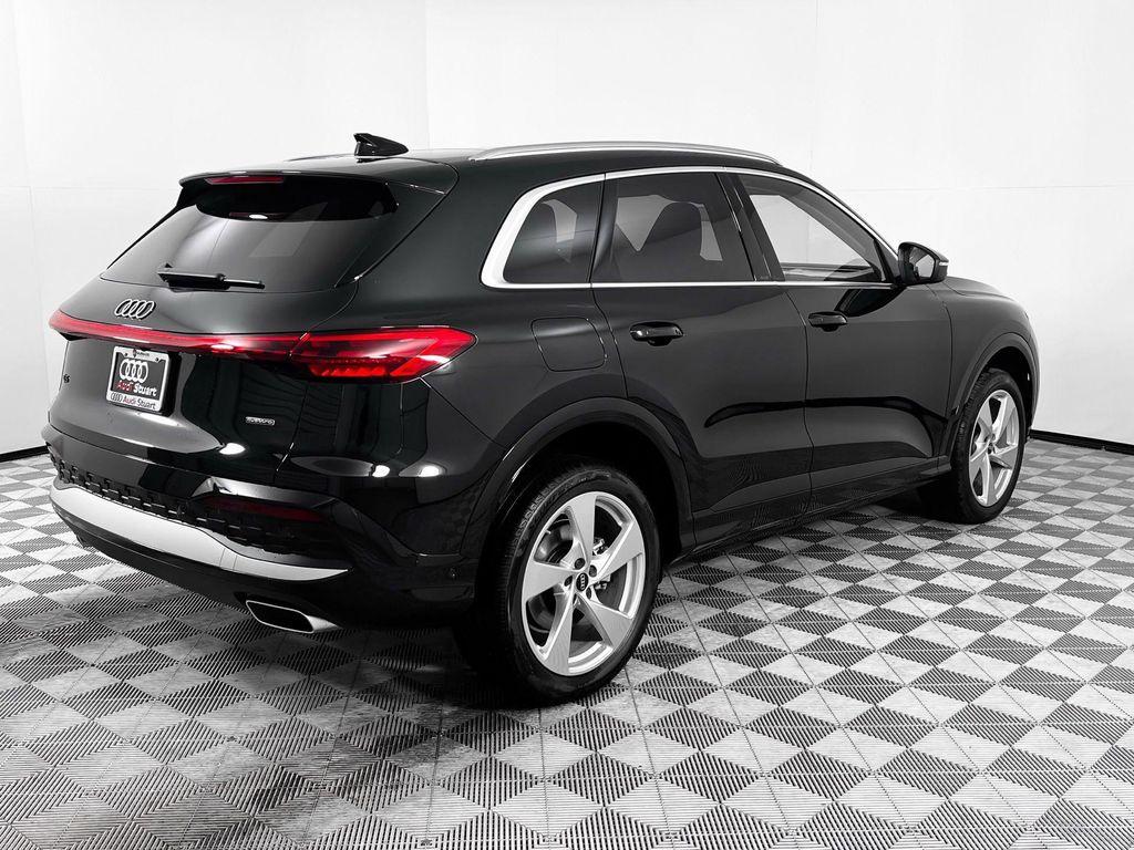 new 2025 Audi Q5 car, priced at $59,940