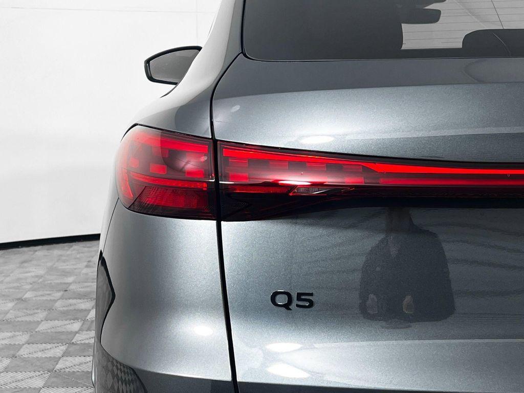 new 2025 Audi Q5 car, priced at $61,950