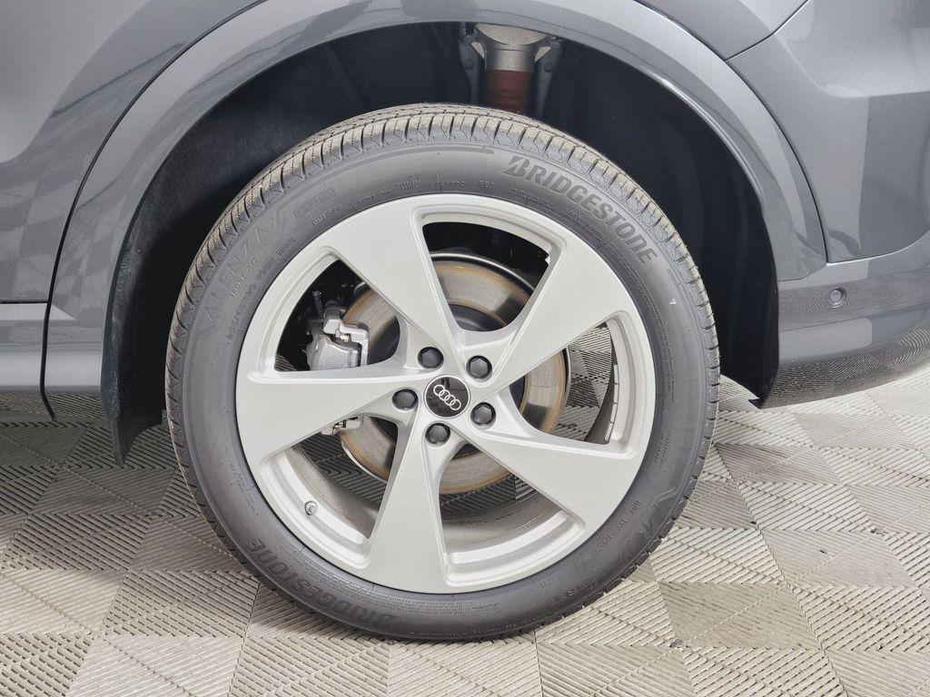 new 2025 Audi Q5 car, priced at $58,900