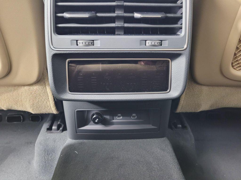 new 2026 Audi Q7 car, priced at $78,295