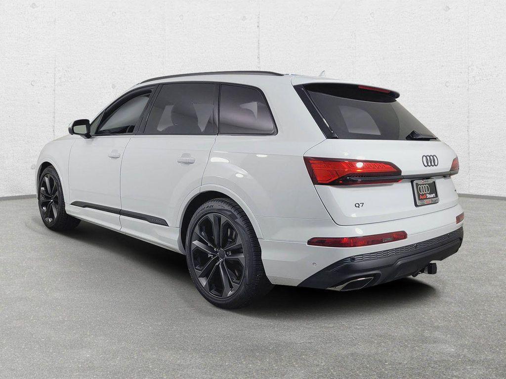 new 2026 Audi Q7 car, priced at $78,295
