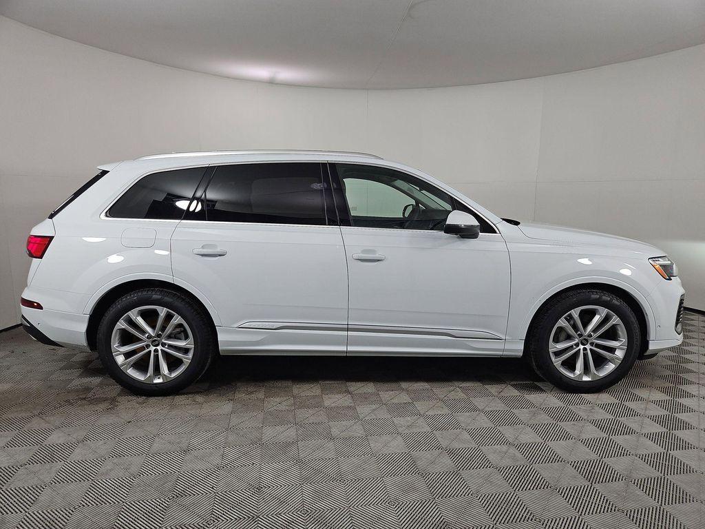 new 2026 Audi Q7 car, priced at $89,295