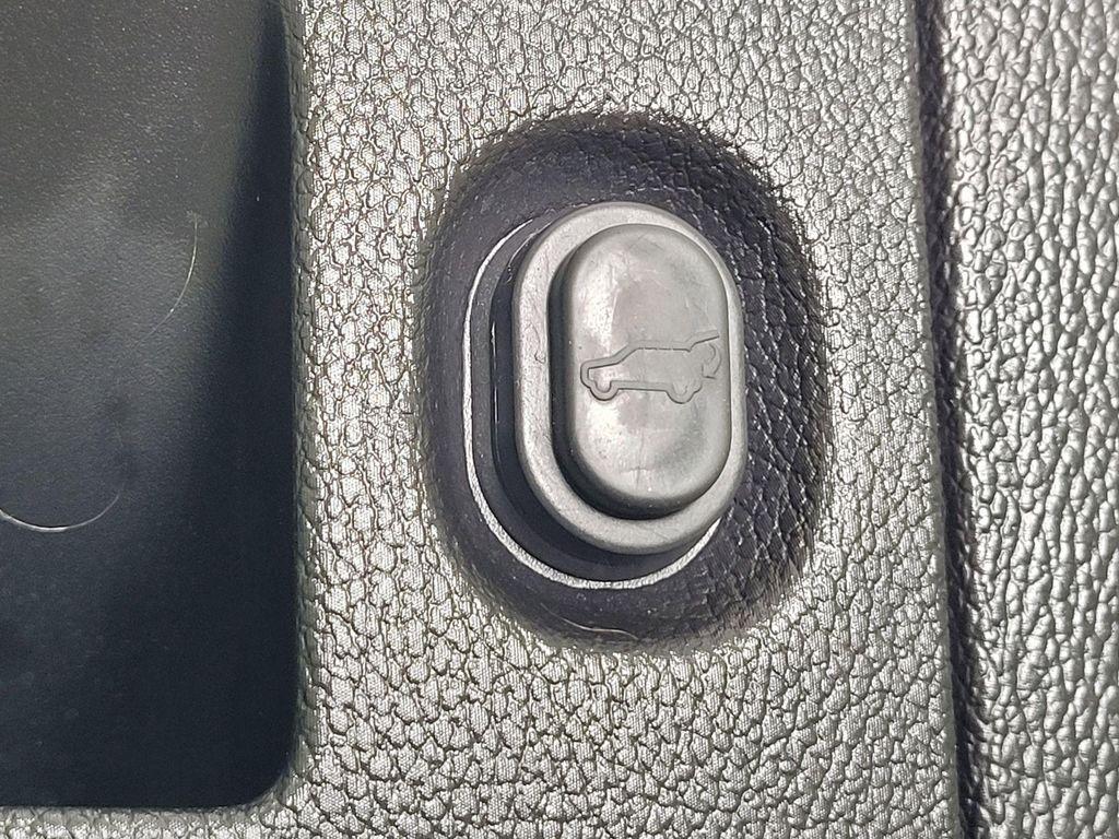 used 2020 Chevrolet Tahoe car, priced at $27,000