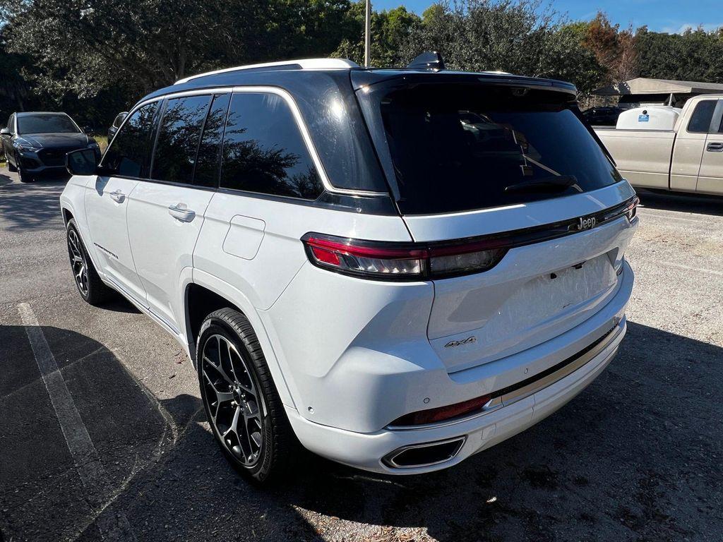 used 2022 Jeep Grand Cherokee car, priced at $39,000