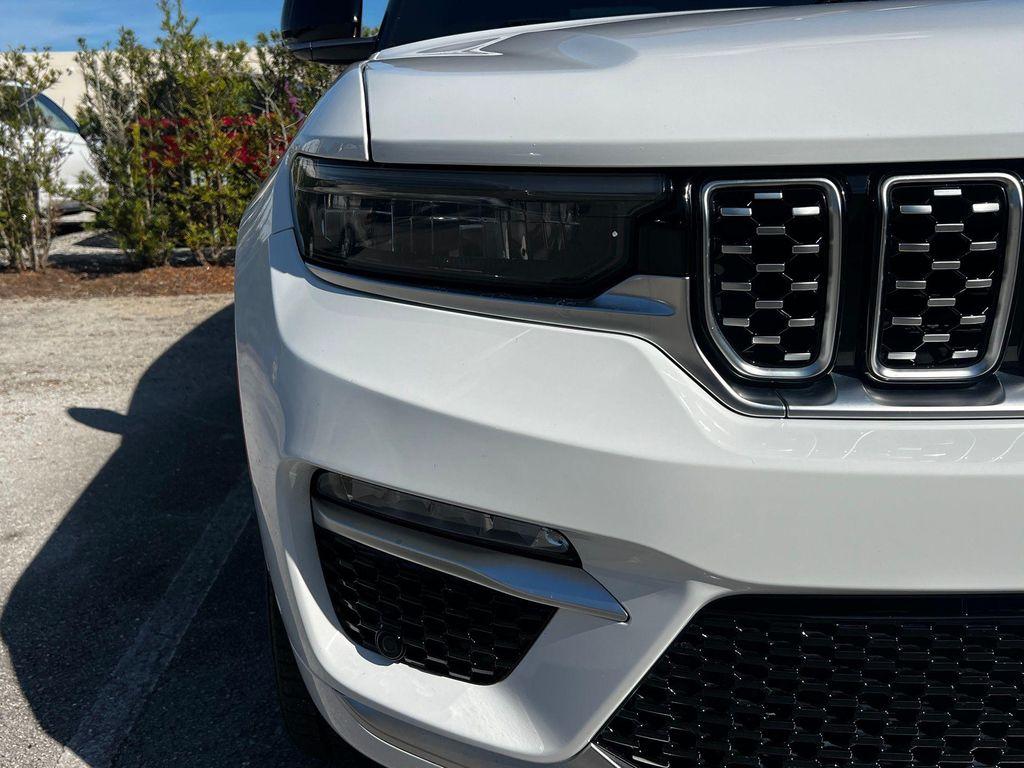 used 2022 Jeep Grand Cherokee car, priced at $39,000