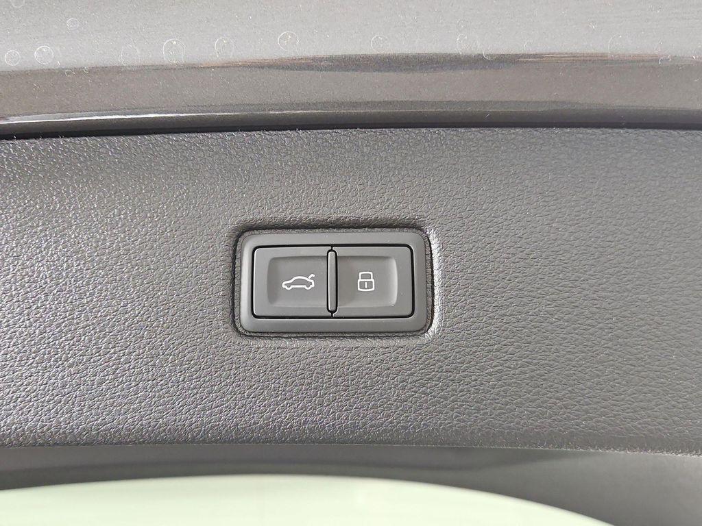 new 2026 Audi Q7 car, priced at $68,883