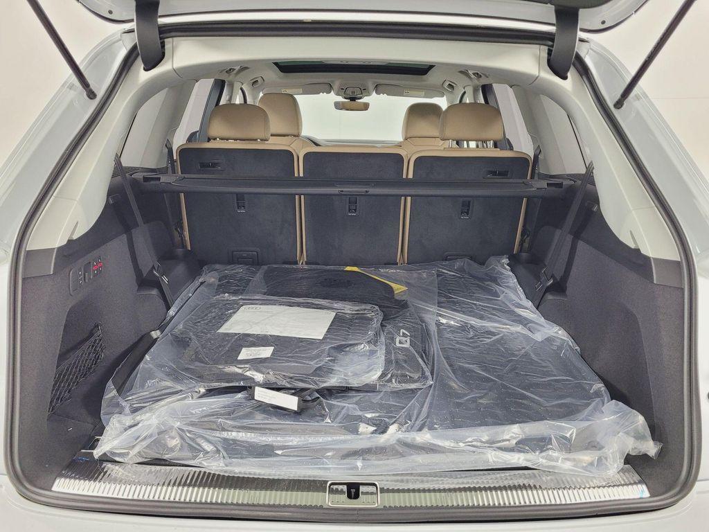 new 2026 Audi Q7 car, priced at $79,005