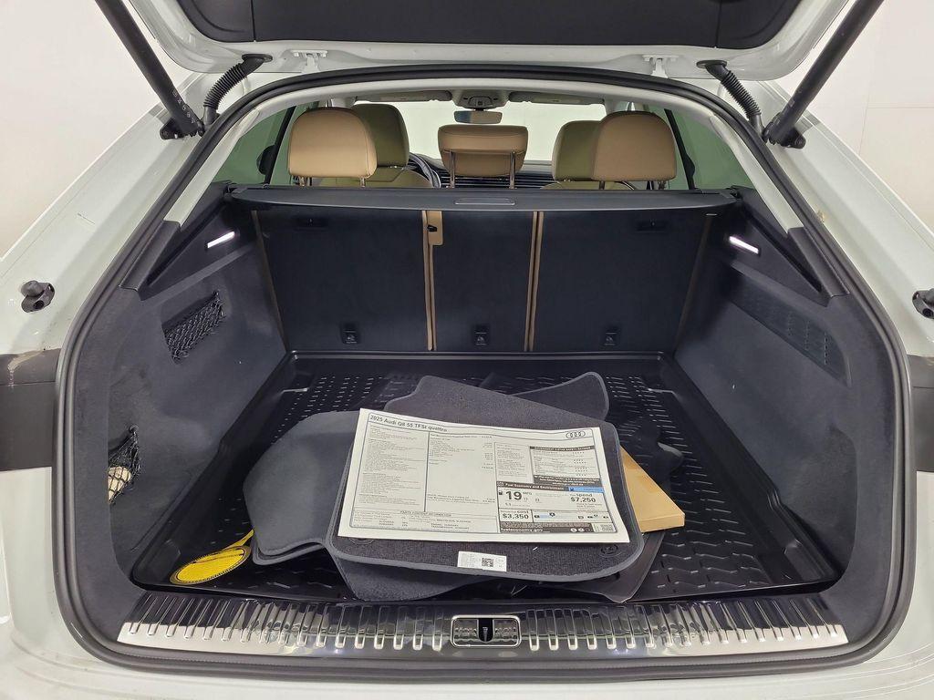 new 2025 Audi Q8 car