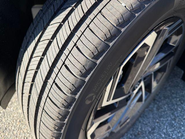 new 2026 Hyundai TUCSON Hybrid car, priced at $44,775