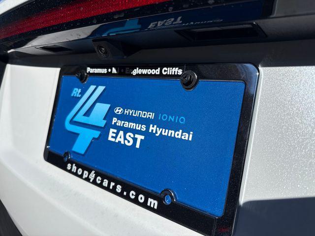 new 2026 Hyundai TUCSON Hybrid car, priced at $44,645