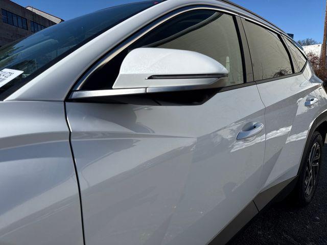 new 2026 Hyundai TUCSON Hybrid car, priced at $44,645