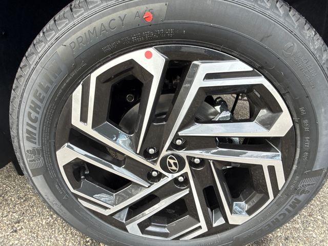 new 2026 Hyundai Tucson car, priced at $43,600