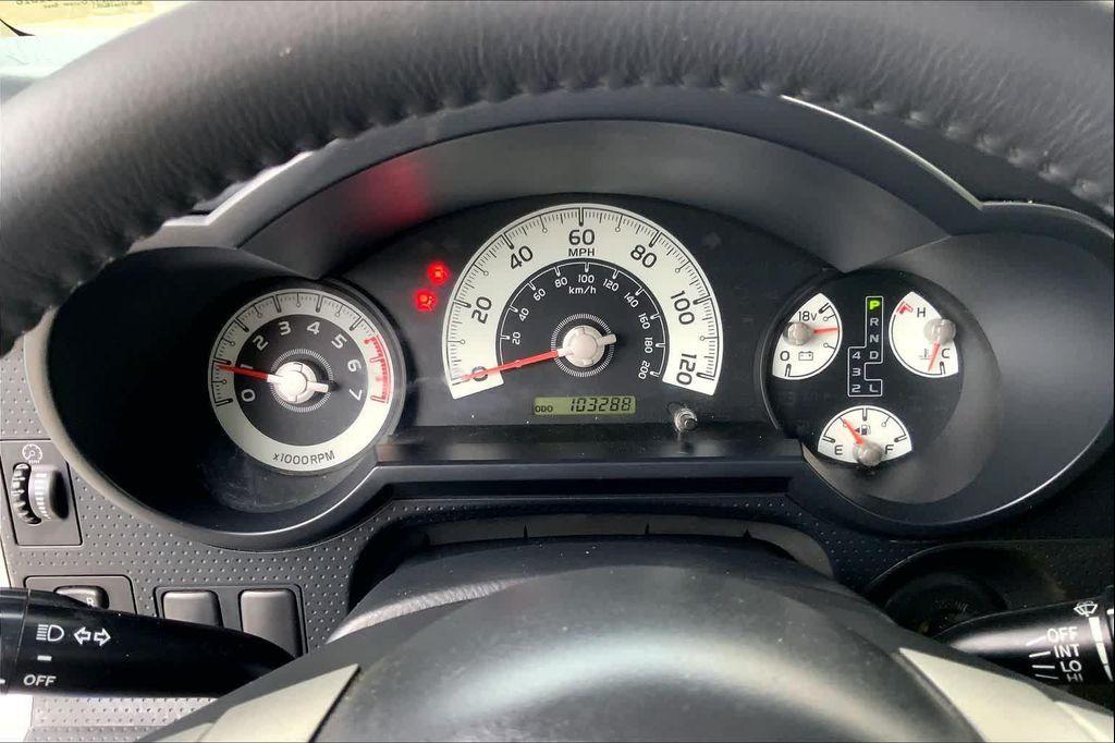 used 2007 Toyota FJ Cruiser car, priced at $20,998