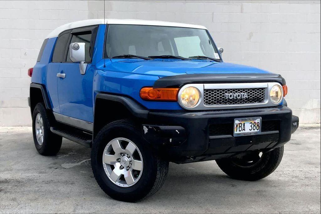 used 2007 Toyota FJ Cruiser car, priced at $20,998
