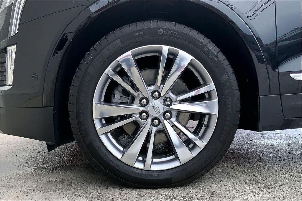 used 2023 Cadillac XT5 car, priced at $35,498