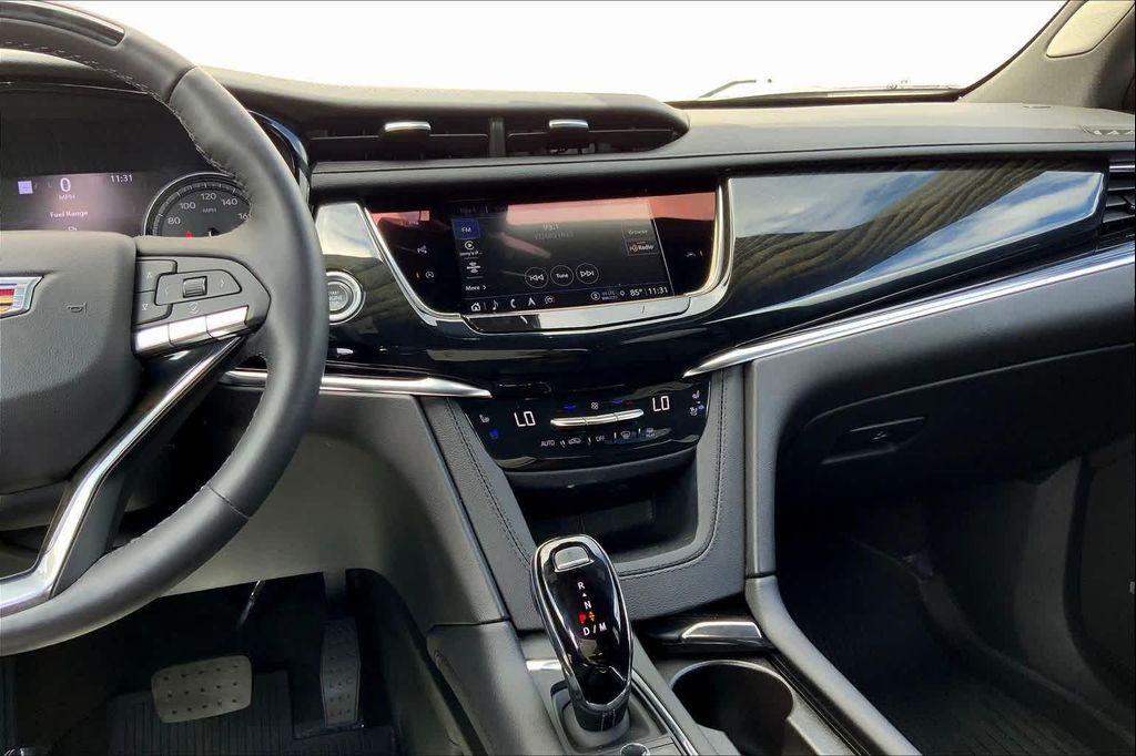 used 2023 Cadillac XT6 car, priced at $41,510