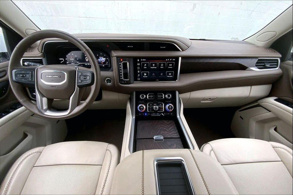 used 2023 GMC Yukon car, priced at $68,593