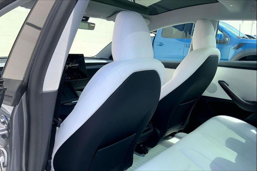 used 2024 Tesla Model 3 car, priced at $33,998