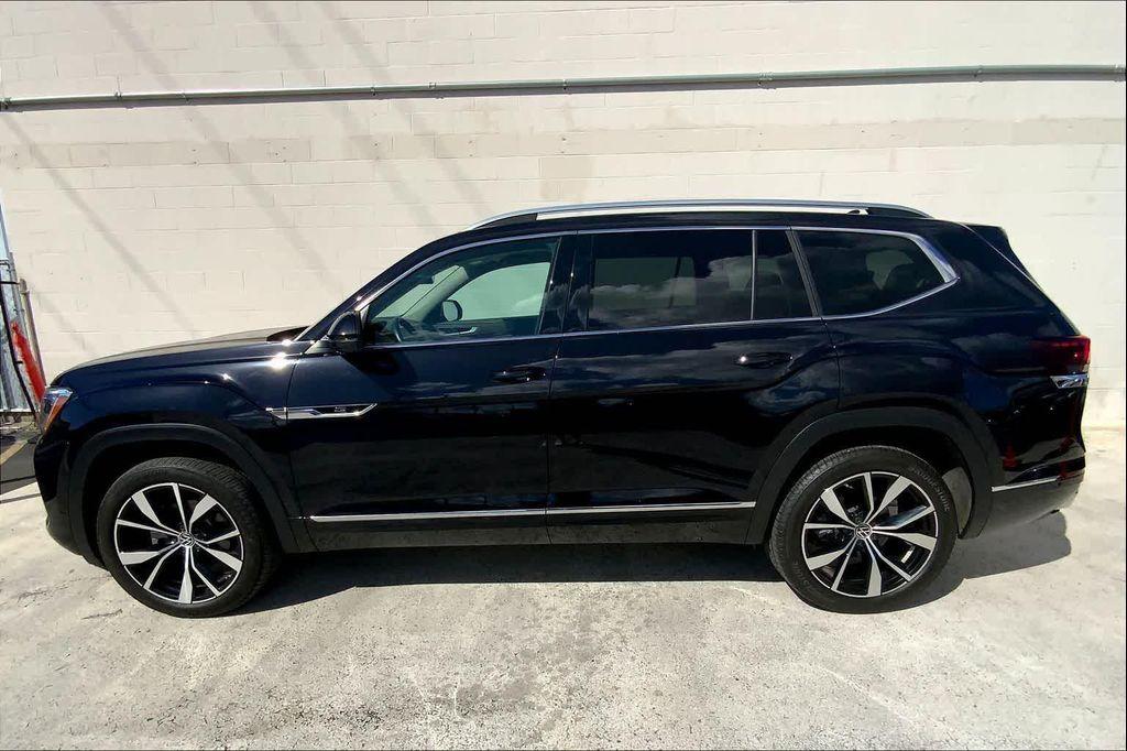 used 2024 Volkswagen Atlas car, priced at $38,998