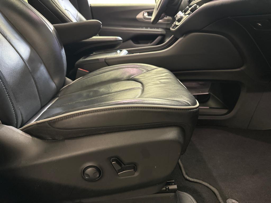 used 2024 Chrysler Pacifica car, priced at $32,725
