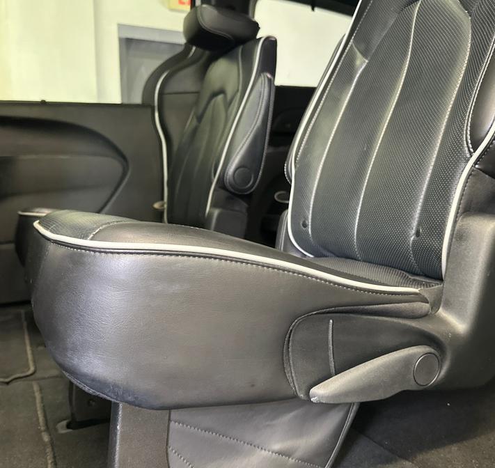 used 2024 Chrysler Pacifica car, priced at $32,725