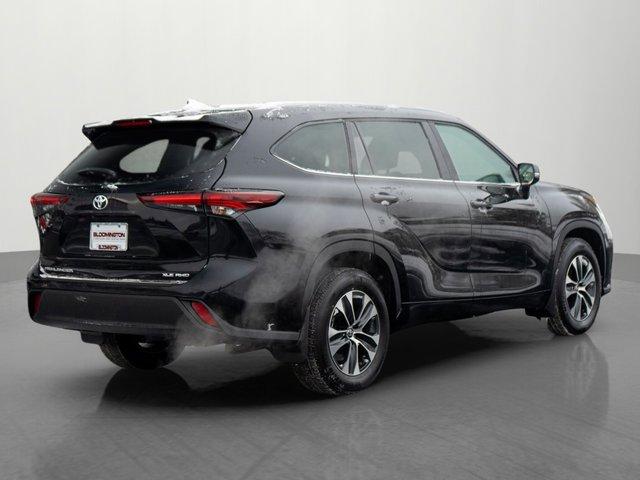 used 2025 Toyota Highlander car, priced at $42,500