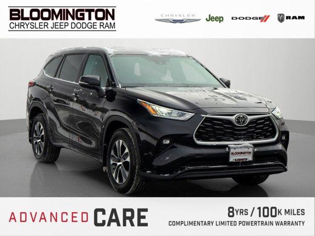 used 2025 Toyota Highlander car, priced at $42,500