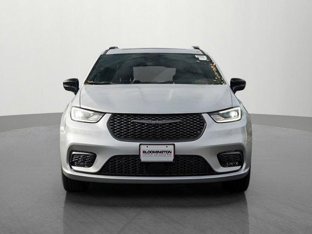 new 2026 Chrysler Pacifica car, priced at $51,245