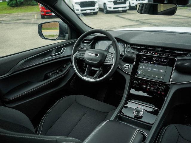 new 2025 Jeep Grand Cherokee L car, priced at $40,995