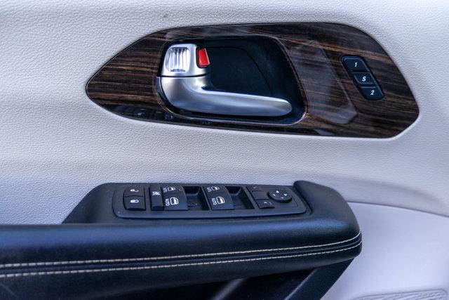 used 2021 Chrysler Pacifica car, priced at $32,941
