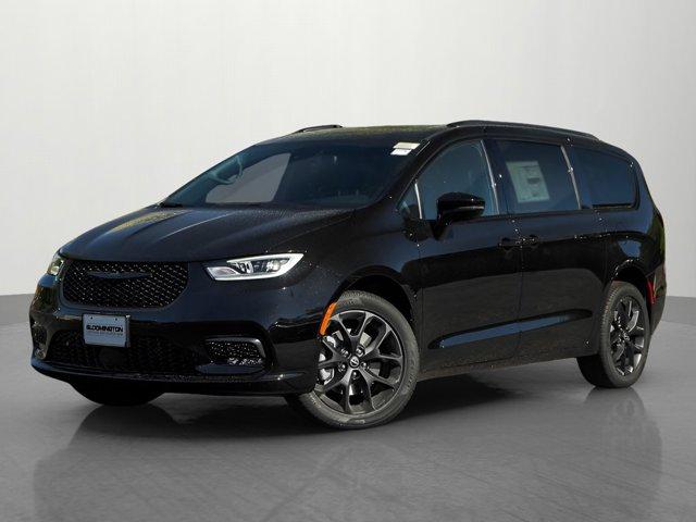 new 2026 Chrysler Pacifica car, priced at $52,830