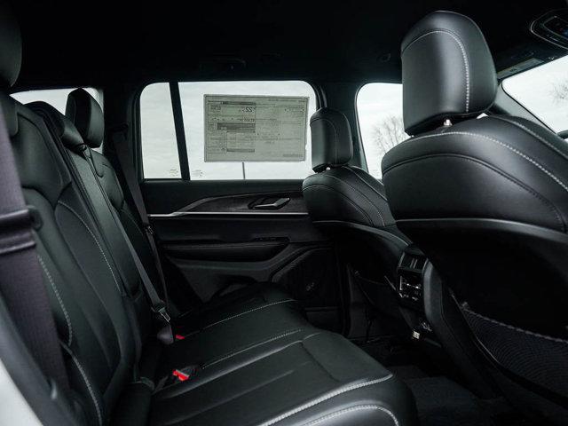 new 2025 Jeep Grand Cherokee car, priced at $46,470