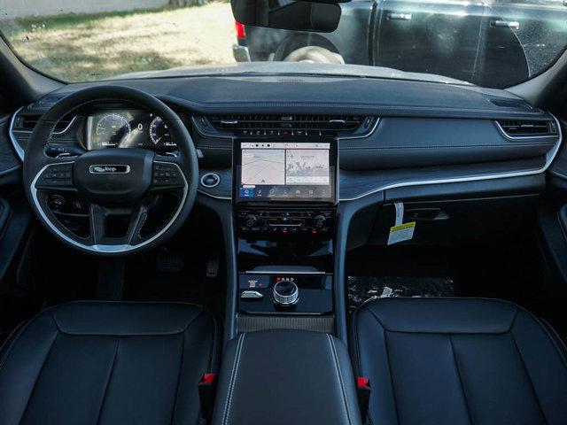 new 2025 Jeep Grand Cherokee car, priced at $46,165