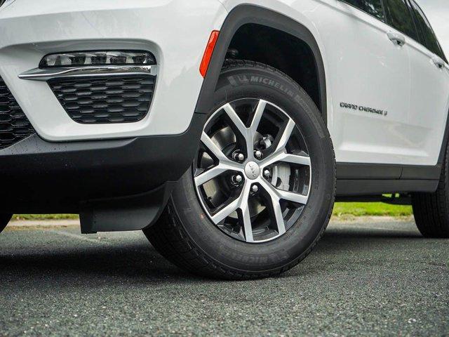 new 2025 Jeep Grand Cherokee car, priced at $47,165
