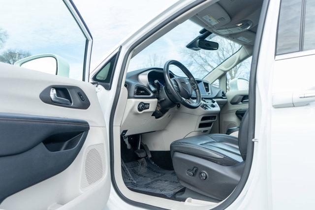used 2020 Chrysler Pacifica car, priced at $19,491