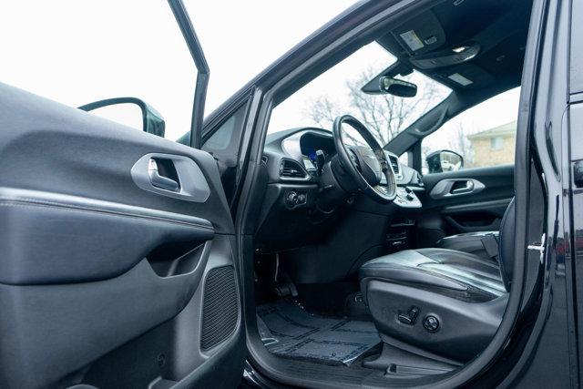 used 2018 Chrysler Pacifica car, priced at $16,991