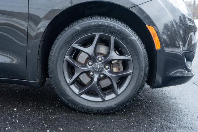 used 2018 Chrysler Pacifica car, priced at $16,991