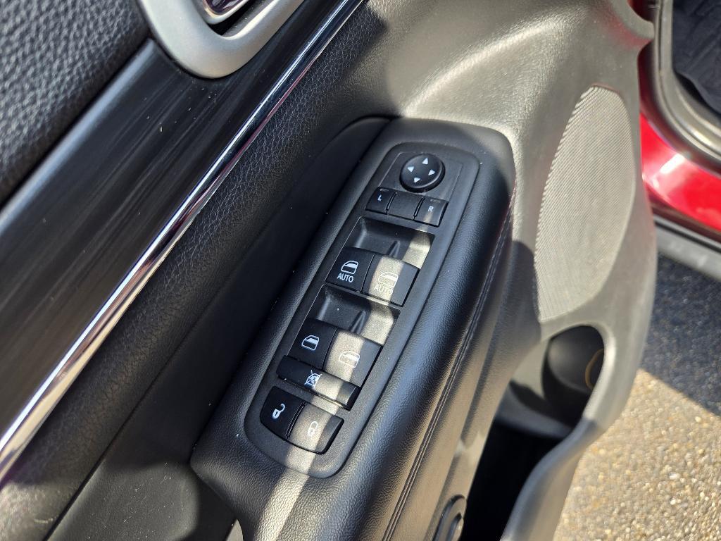 used 2022 Jeep Grand Cherokee WK car, priced at $23,794