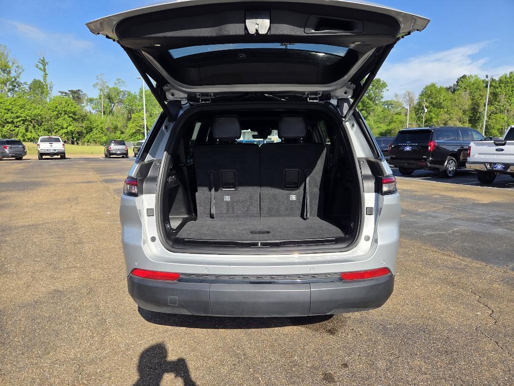 used 2025 Jeep Grand Cherokee L car, priced at $41,900