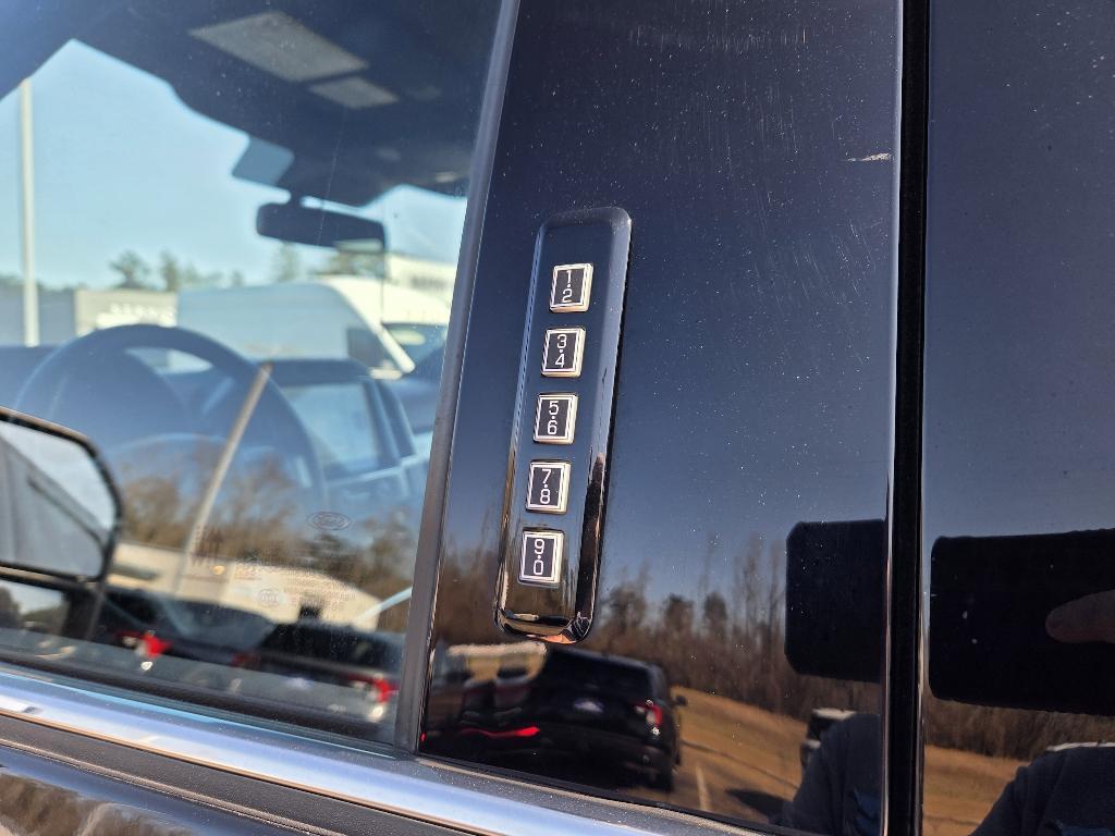 used 2022 Ford F-250 car, priced at $62,193