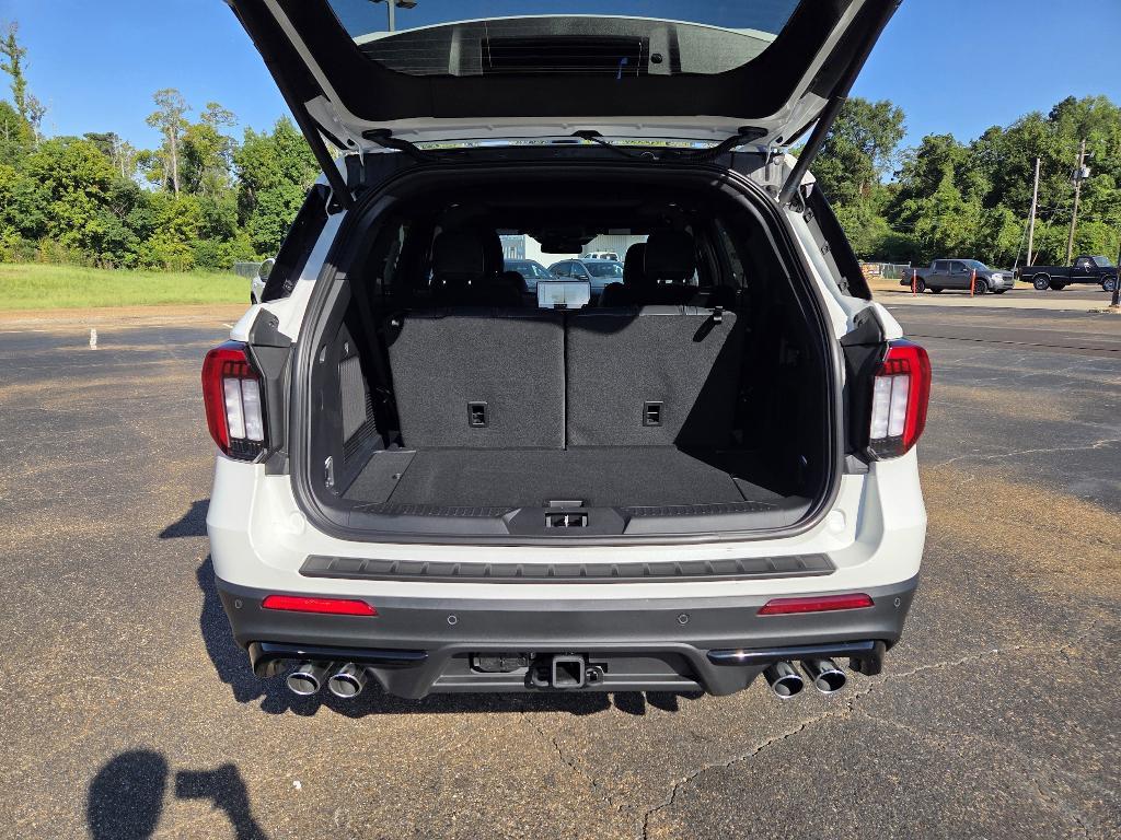 new 2025 Ford Explorer car, priced at $52,788