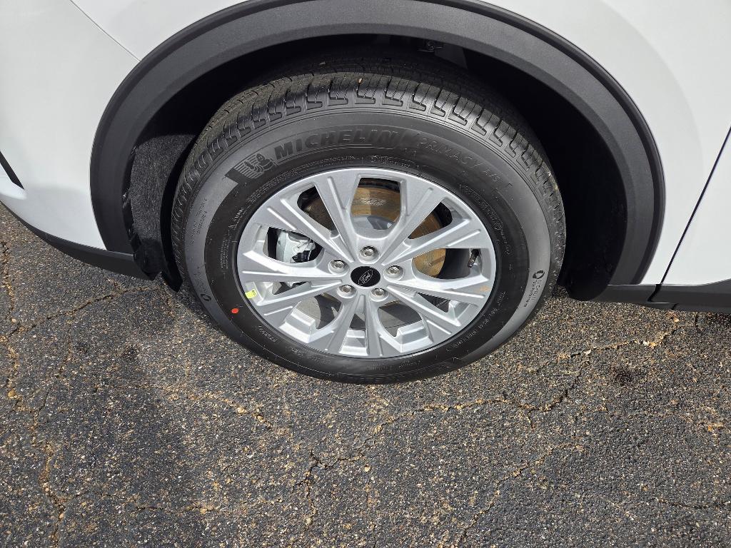 new 2026 Ford Escape car, priced at $29,850