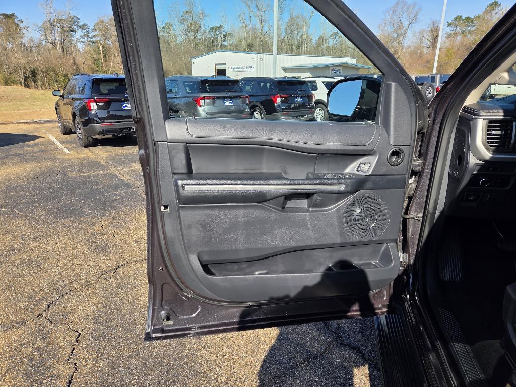 used 2024 Ford Expedition car, priced at $44,998