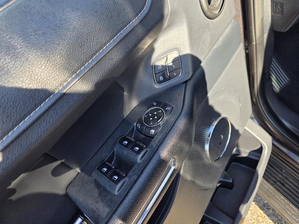 used 2024 Ford Expedition car, priced at $44,998